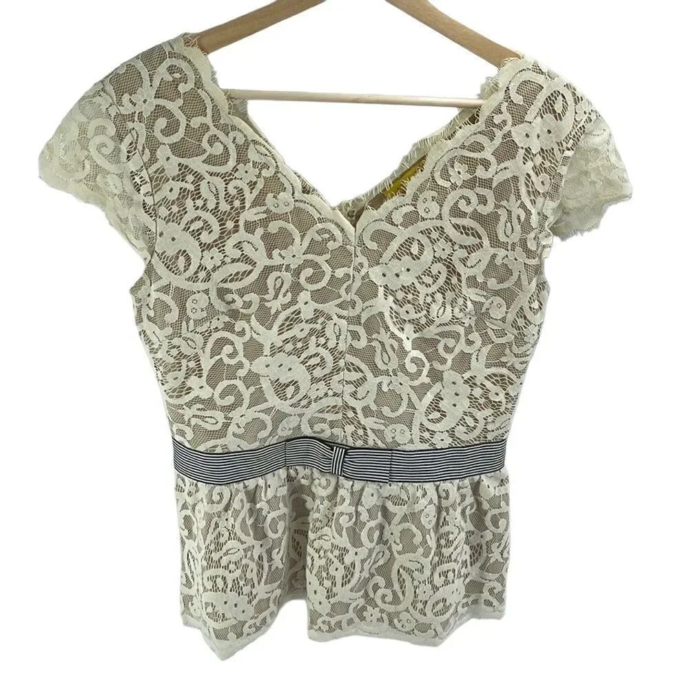 Apt. No. 8 lace peplum waist back zip blouse top shirt medium EUC scalloped hem